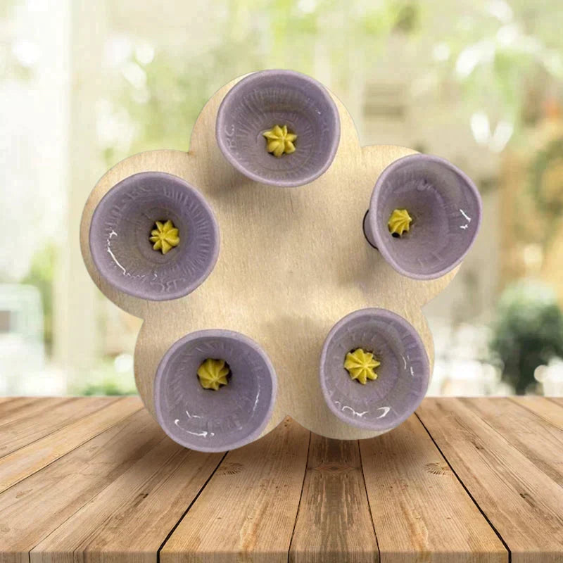 | Drinking cup for bees and insects
