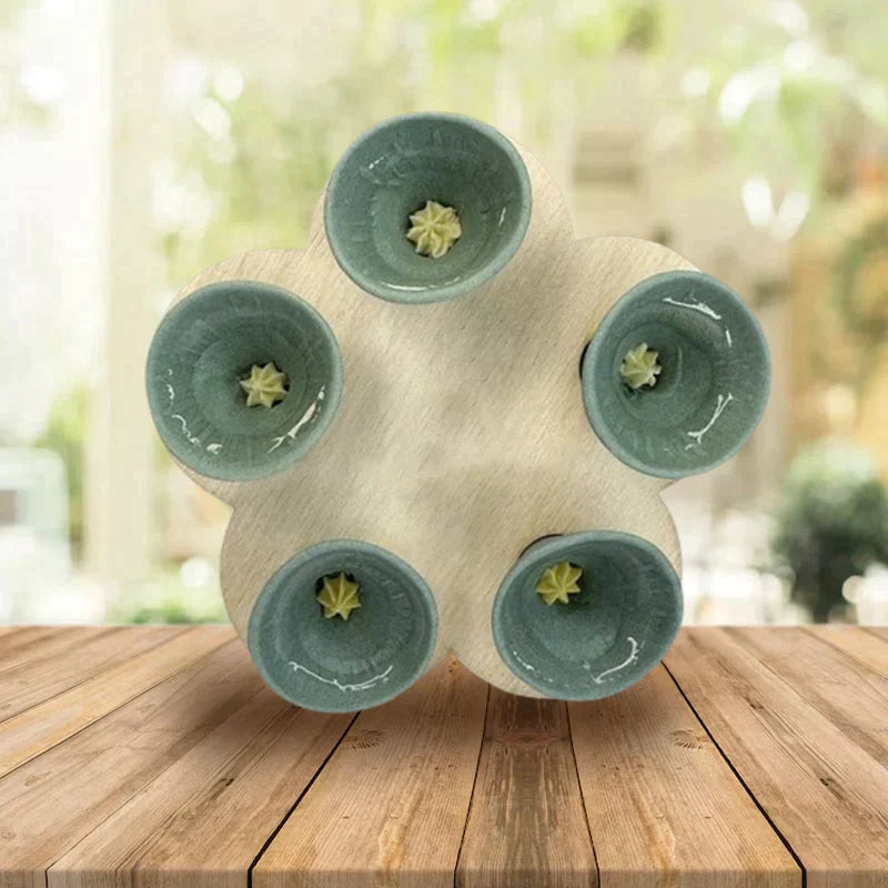 | Drinking cup for bees and insects