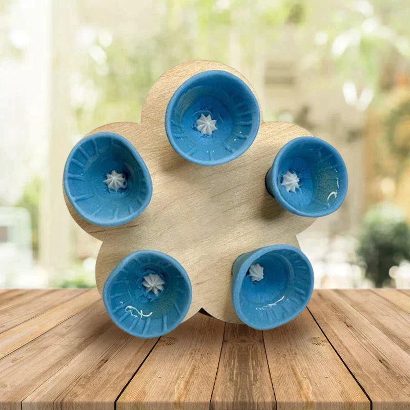 | Drinking cup for bees and insects