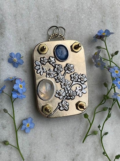 zavevo | Mini Flower Press | Compact Botanical Keepsake Maker | Portable Craft Tool