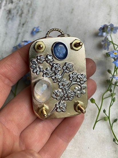 zavevo | Mini Flower Press | Compact Botanical Keepsake Maker | Portable Craft Tool