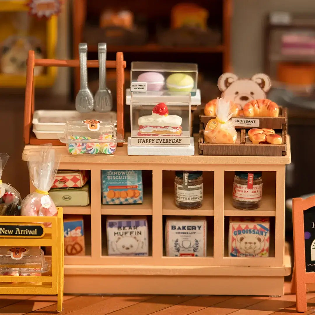 Becka's Miniature Baking House |  zavevo