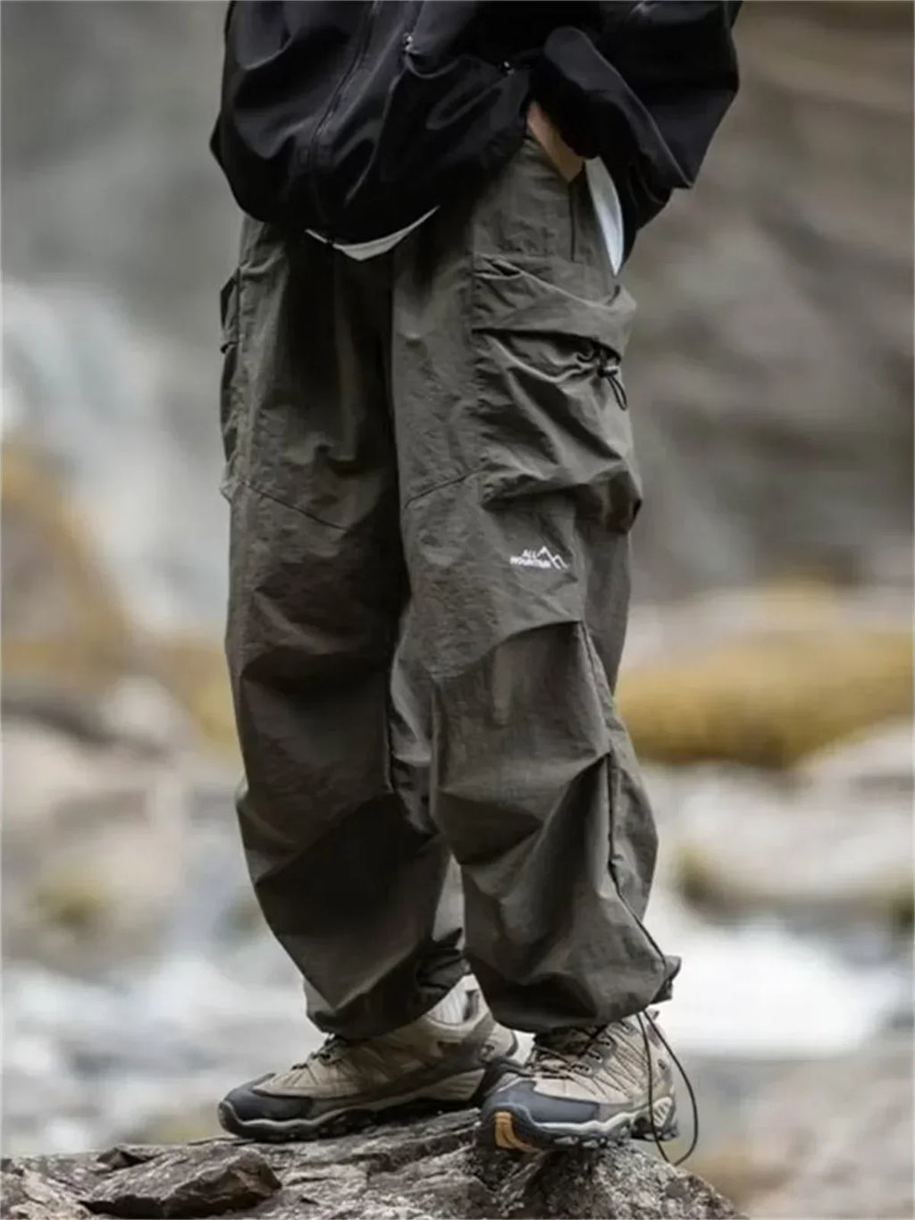 Unisex Loose-Fit Hiking Pants – Water-Resistant Outdoor Pants with Drawstring Waist and Pockets