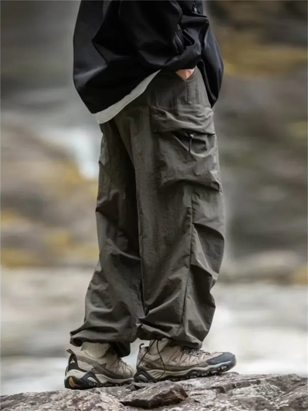 Unisex Loose-Fit Hiking Pants – Water-Resistant Outdoor Pants with Drawstring Waist and Pockets