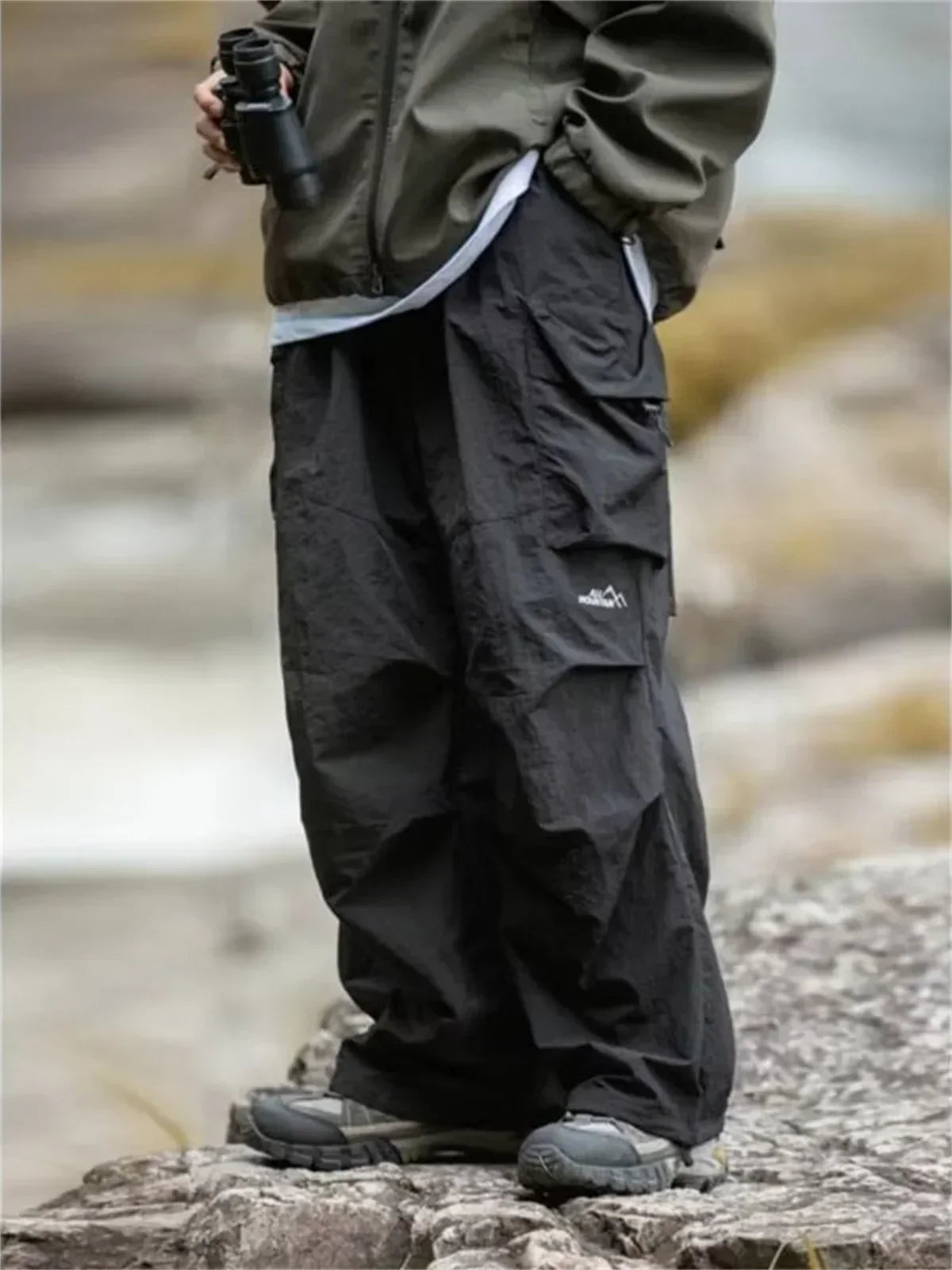 Unisex Loose-Fit Hiking Pants – Water-Resistant Outdoor Pants with Drawstring Waist and Pockets