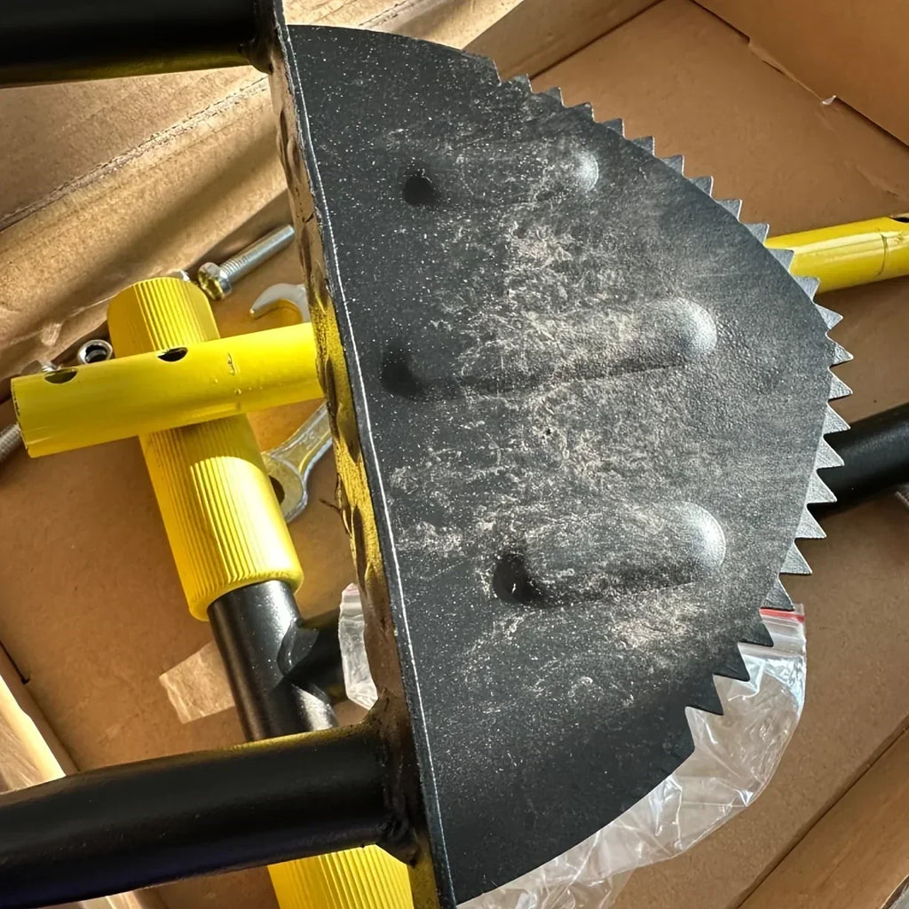 zavevo | EdgeMaster Lawn Edger | Half-Moon Design with Wavy Edge | Manual Tool for Clean Lawn Edges & Beds