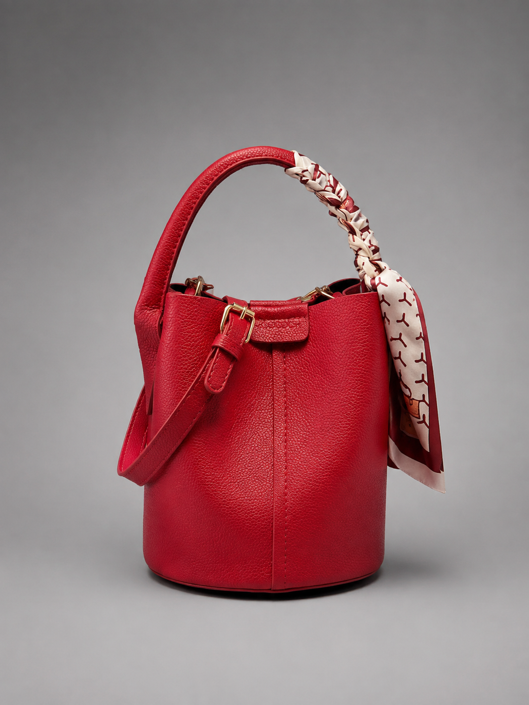 Scarf Accent Bucket Bag | Erfurt