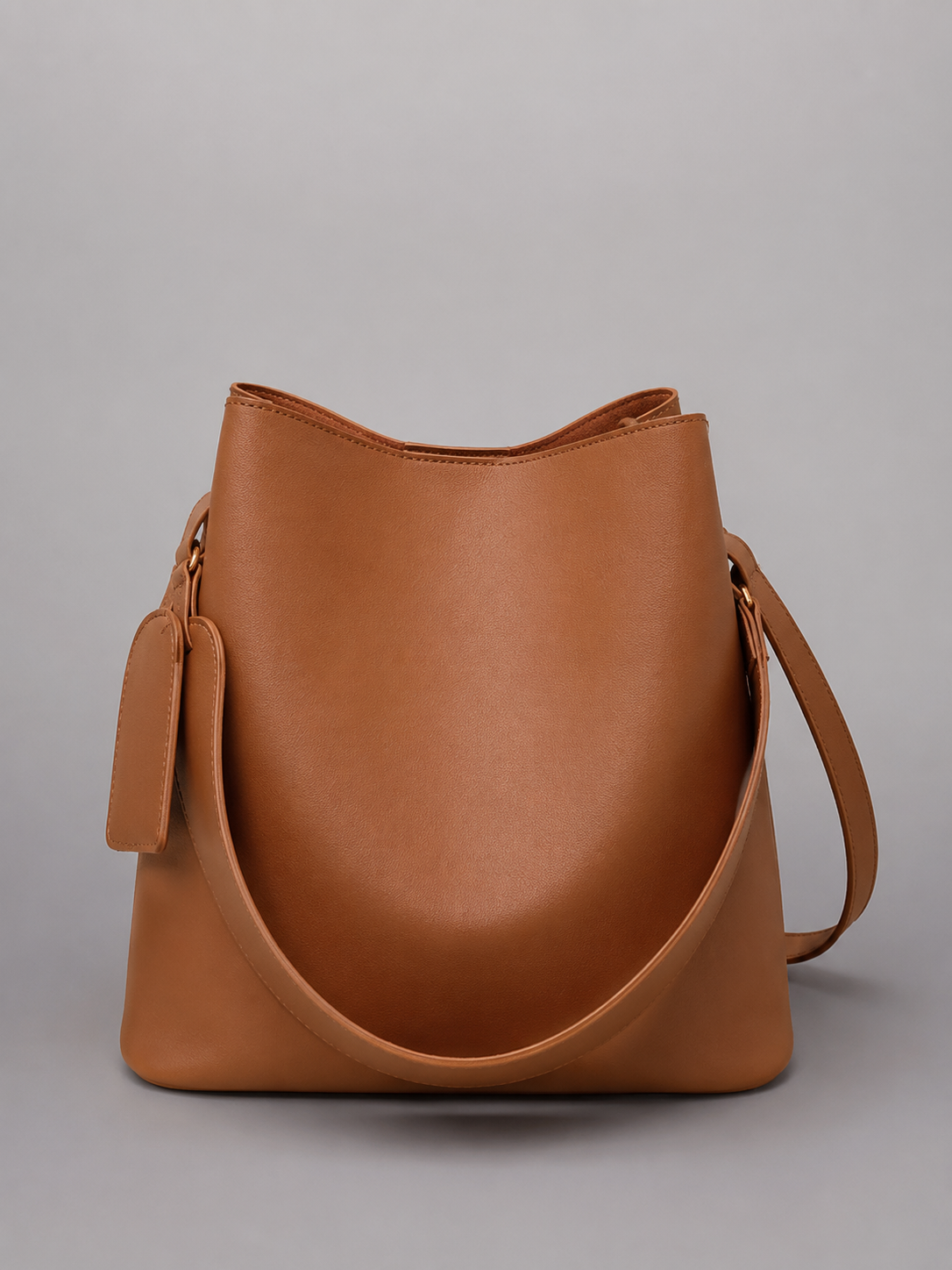 Minimalist Bucket Bag |  Kiel